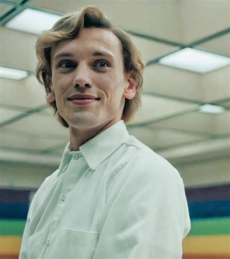 Jamie Campbell Bower .